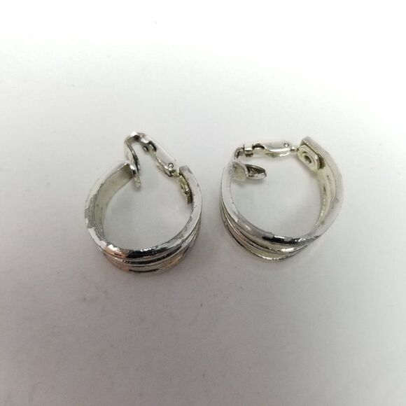 Vintage Silver Tone Hoop Earrings, Striped Openwork Design, Retro Estate - Picture 5 of 6